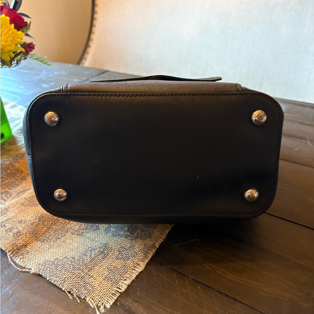 Michael Kors Black Shoulder Bag - Picture 11 of 12